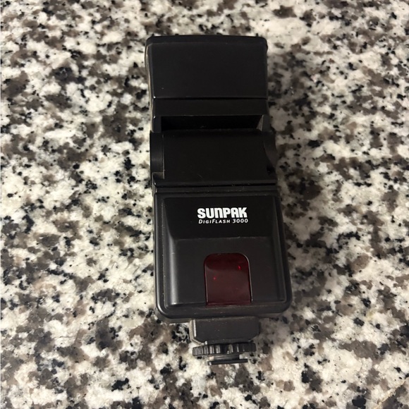 Sunpak Other - Sunpak DigiFlash 3000 Black Camera Flash